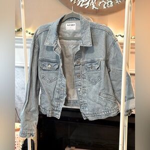 EUC Old Navy Light/Faded Denim Jean Jacket Size Large